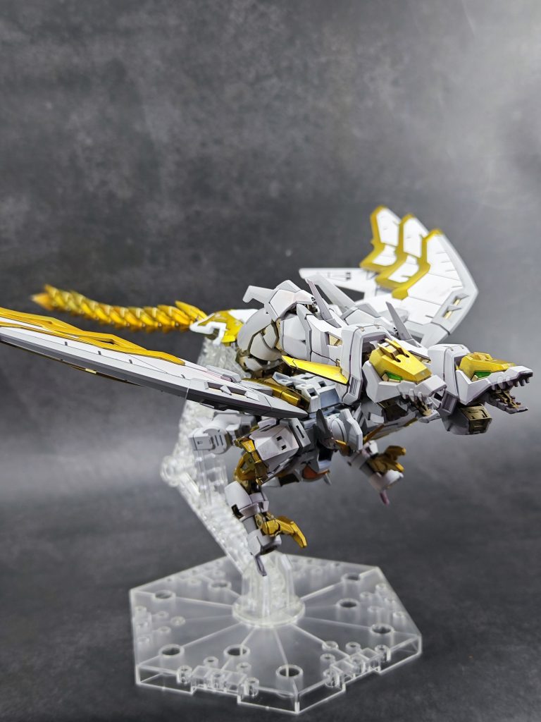 RG 次代鋼彈 白灰金配色 RG ガンダムエピオン–2枚目/制作者：@fox_chi_zeng