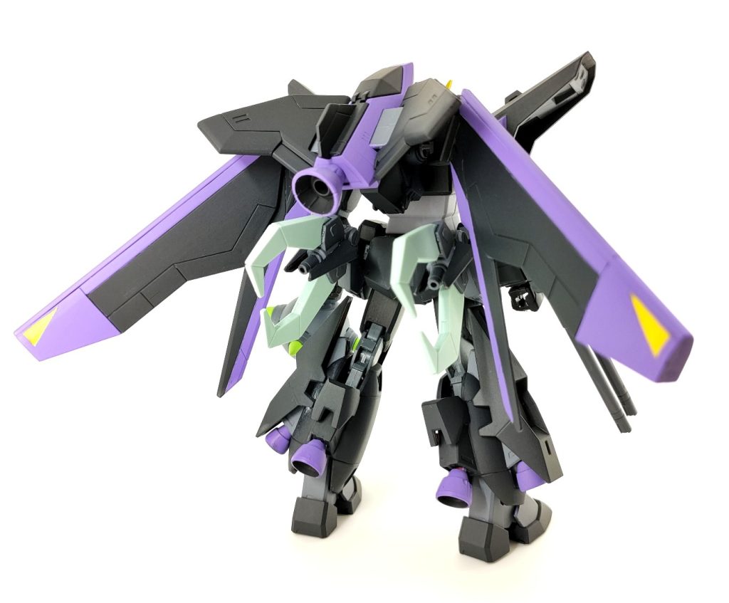 GND-460 アフレイダーガンダムは、レイダーガンダムにGUNDフォーマットの技術を組み込んで作られたカスタム機です。機体の反応速度が向上し、直感的な操作が可能になりました。