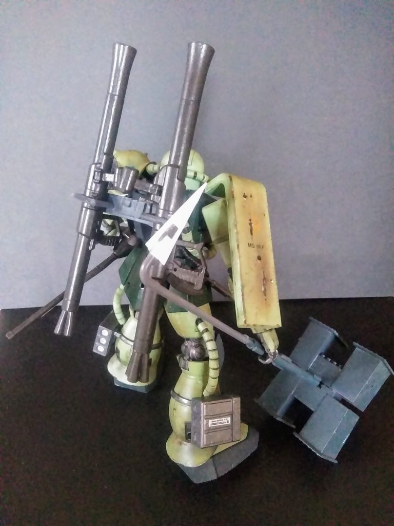 今回も只の〔なんちゃってRebuild〕ではアレなので、脳内設定をば😋 ”潜伏ジオン兵狩り部隊”に対抗する為 《DSO BLKプロジェクト》にて強化した ジオン残党MS小隊を支援する為に 出刃って来た《Three years on a stone》 という部隊 という妄想です🤣 又々《ike_k5さん》の投稿作品に便乗です😋 (モノグサをするんじゃないっ❗👹)