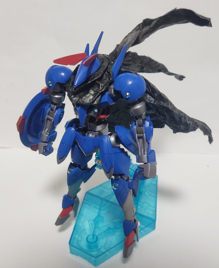 メイン写真の全体Verです。使用塗料はファレホの「エレクトリックブルー」「スチール」「メタリックレッド」です。他記事でおすすめされていた塗料で、ほぼ鵜呑みで購入しました。これ、かなり良いですね...私の様な初心者でも筆ムラがあまり目立たないし、何よりも乾燥時間が結構早いので重ね塗りがとてもしやすいです。塗装はかなり日数をかけるイメージだったので、素晴らしいのに出会えました。