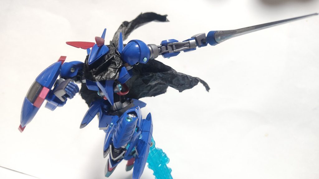 別視点マントの躍動感がここでいい仕事してると思います。足のポーズがイマイチですが、まあ最初はこんなもんだろうってことで。