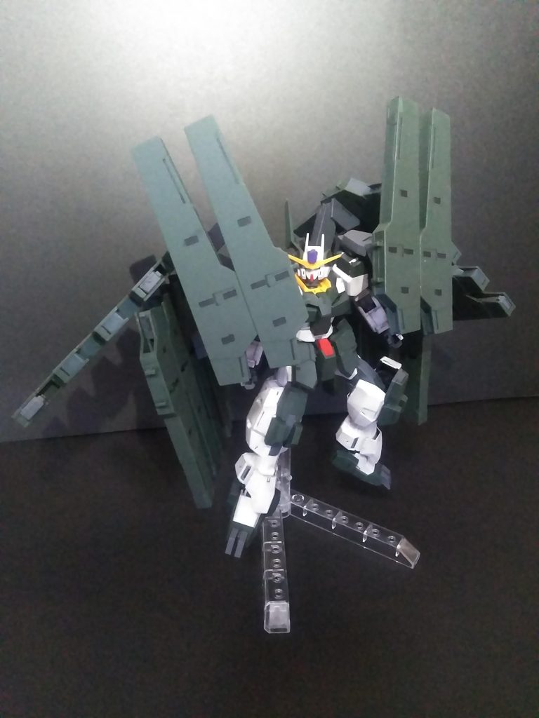 では!今回の「アピール ポイント」 『最終決戦仕様』と相成ります😤 キットをお持ちの方なら『ホルスター ビットが多くねっ!』とお気付きでしょう😏