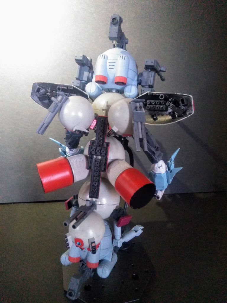 【第105機動突撃戦隊】に急遽 配備された　　　　　　　『全滅決戦最終兵器であるノイエ・ボール』　　パイロットを務めるのは　　　　　　　　　　｢オーガスタ研究所｣より出向の　　　　　　《ソレッテア・ナタノ少尉》　　　　　　　　　　　　　　　　　　　　　　　　　　　　　　　　　　　　　　　　　　　　　　　 《カン・ソウデ・スヨネ少尉》　　                      (妄想 二人合わせて論破王 戦士)と成ります🤣🤣　　　　　　　　　　　　　　　　　　　　今回はそんな彼等の搭乗機体をご紹介😤