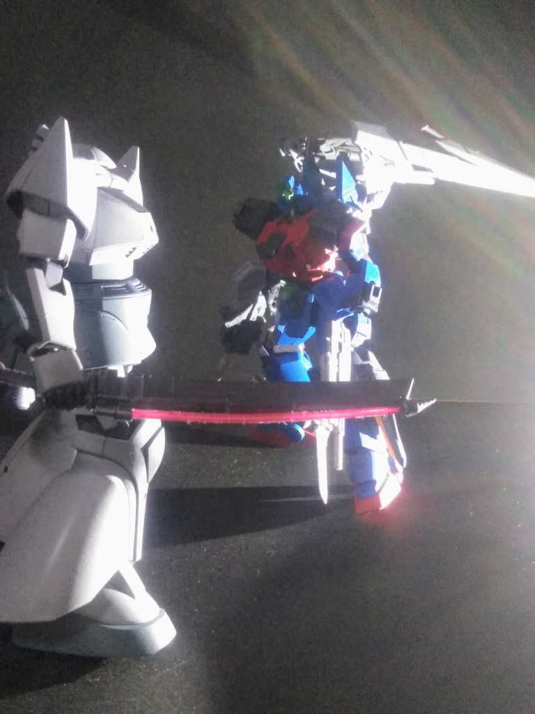 ようやく巡り会えた仇敵『ザッパー』🧐        互いに残るは「己の代名詞となる」武装のみ 😥