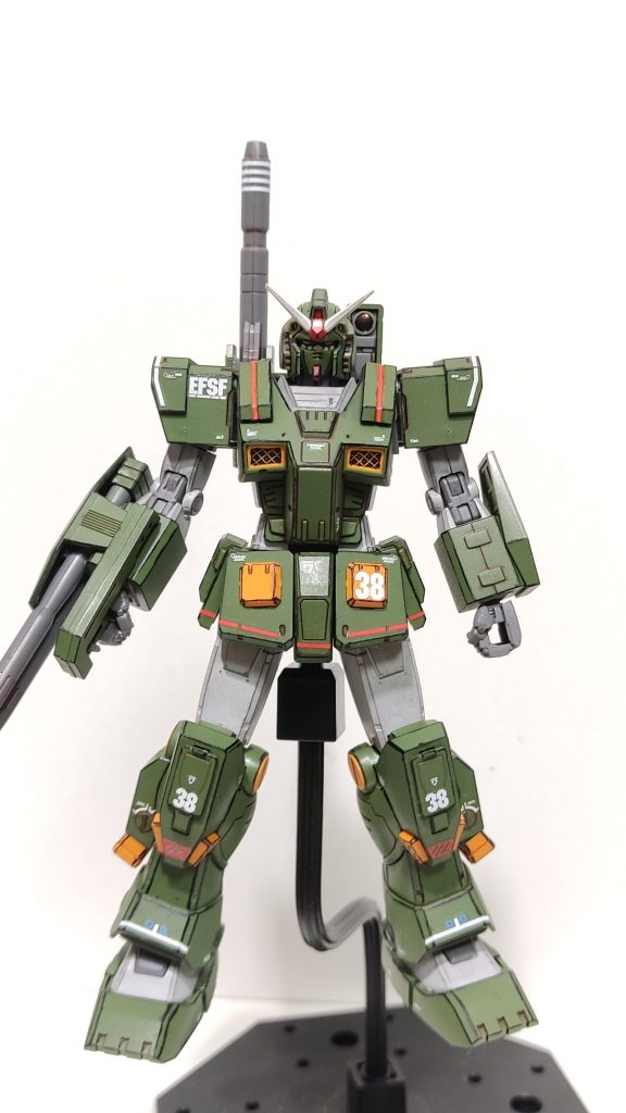 今回力を入れたポイントは、全てのエッジラインの強調です。やり方は単純で、油性マーカーで角を塗るだけです。