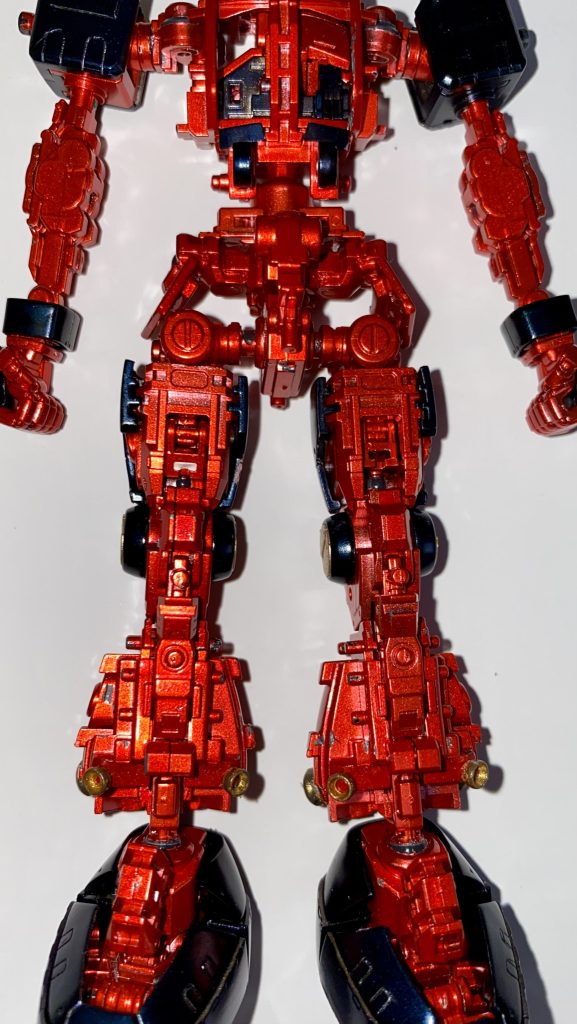 内部フレームです。初めてプレミアムレッドを使用しましたが予想以上に綺麗な赤です。下地にシルバーを吹きキャンディ塗装の形になったので次回はプレミアムレッド単体で使ってみたいです。