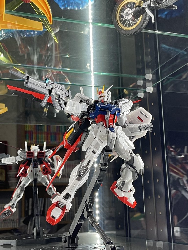 有名なポーズ。こういうのSEEDっぽいなぁと思いますね😊