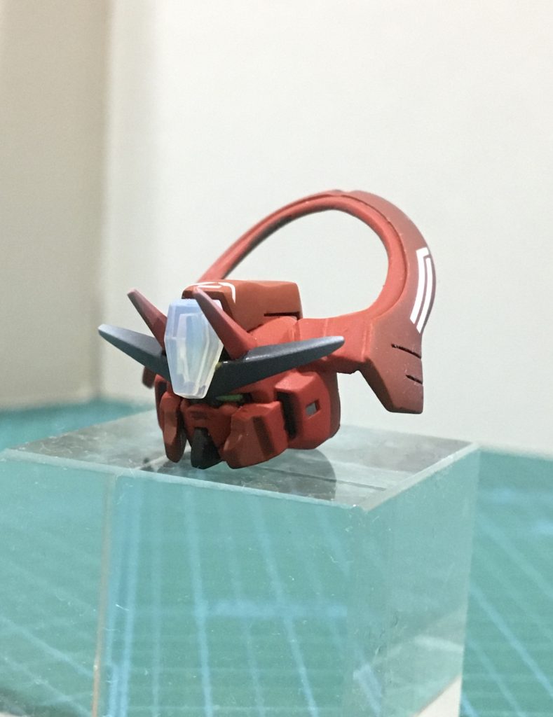 ガンダムヘッドは、セラヴィーガンダムのものを改造。