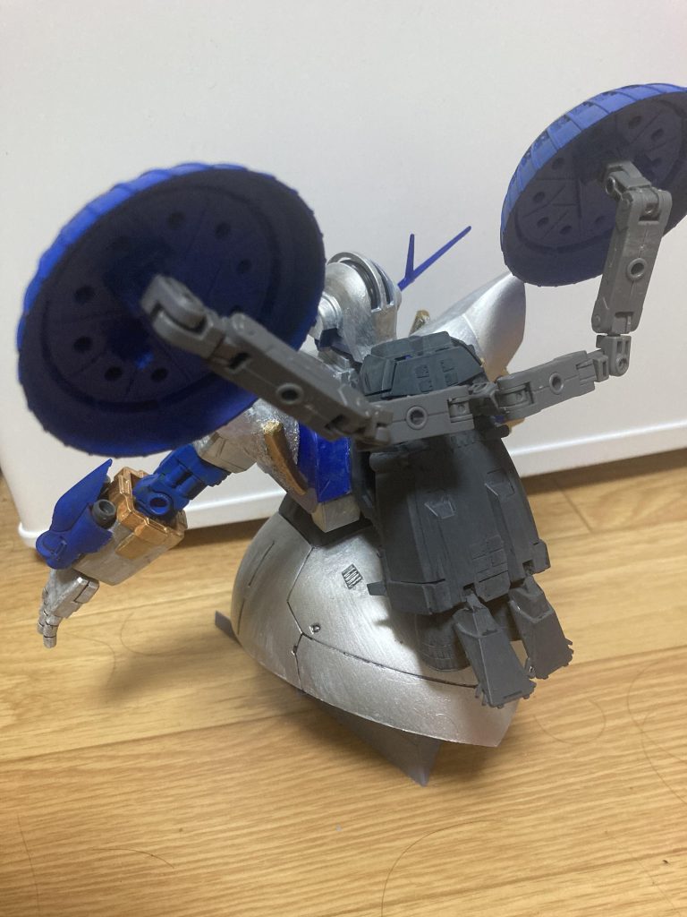 Ex-sのブースターとはいぱーギャン子についていた盾を背中に付けて