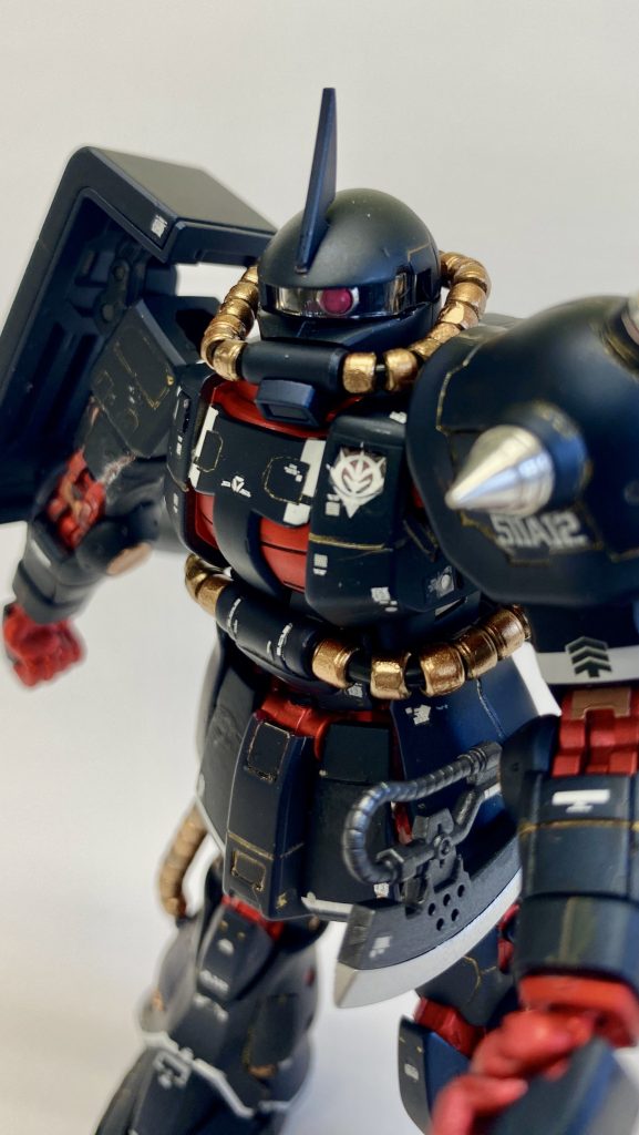 外部フレームはガイアノーツのサフからスターブライトシルバー、プリズムブルーブラックで吹き艶消しクリアで仕上げました。今回初めてプリズムブルーブラックを使用しましたが思った以上に藍が強かったです。