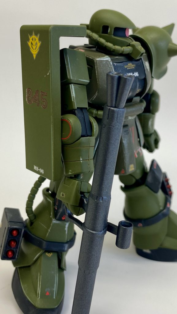 内部フレームは黒サフのみです。外部フレームはFS34102グリーンとFS34079ダークグリーンで艶消しクリアのトップコートでまとめました。