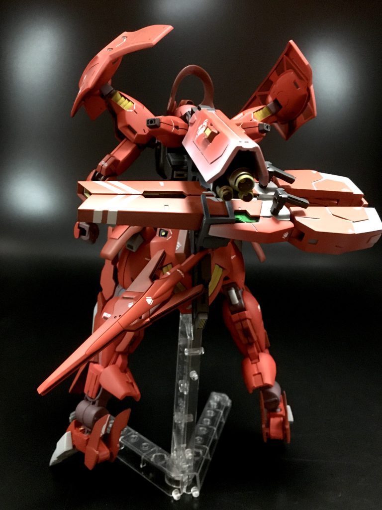 バックショット。バックパックの追加武装は、全てプラ板で製作しています。