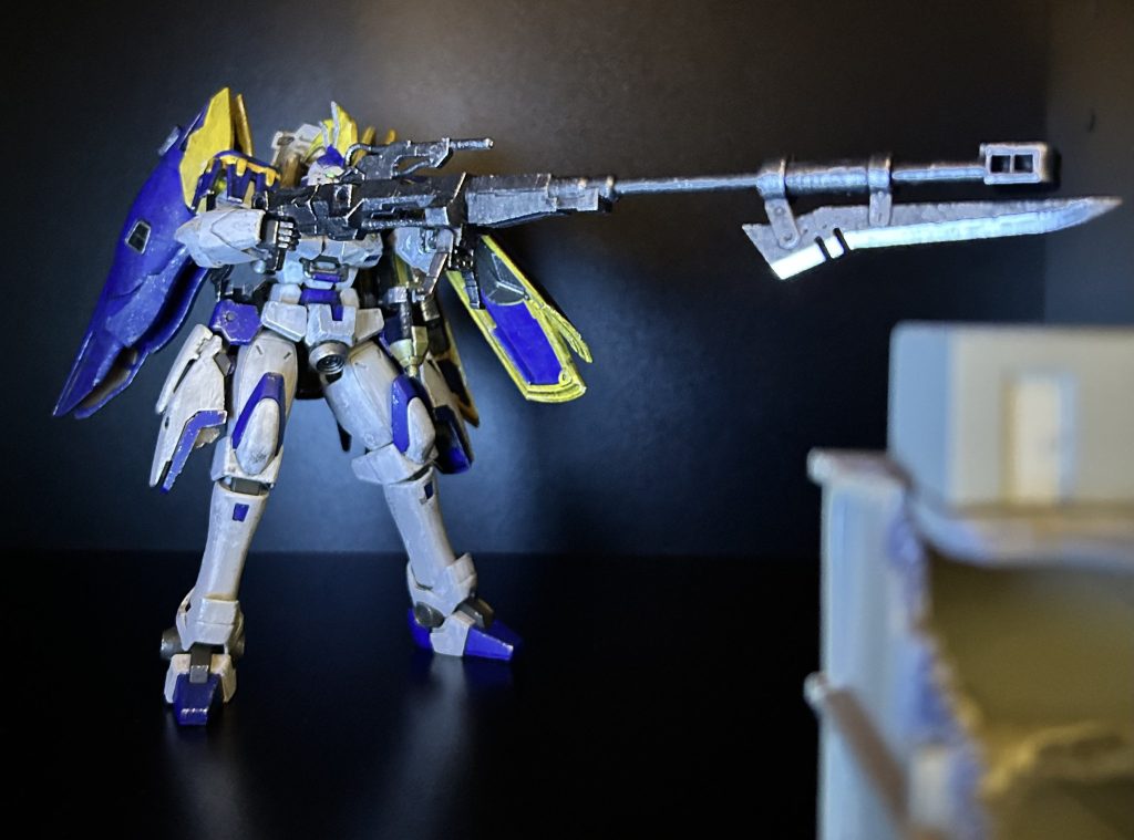 バンナム社の物をベースにコトブキヤ社のパーツで改良したカスタムライフル