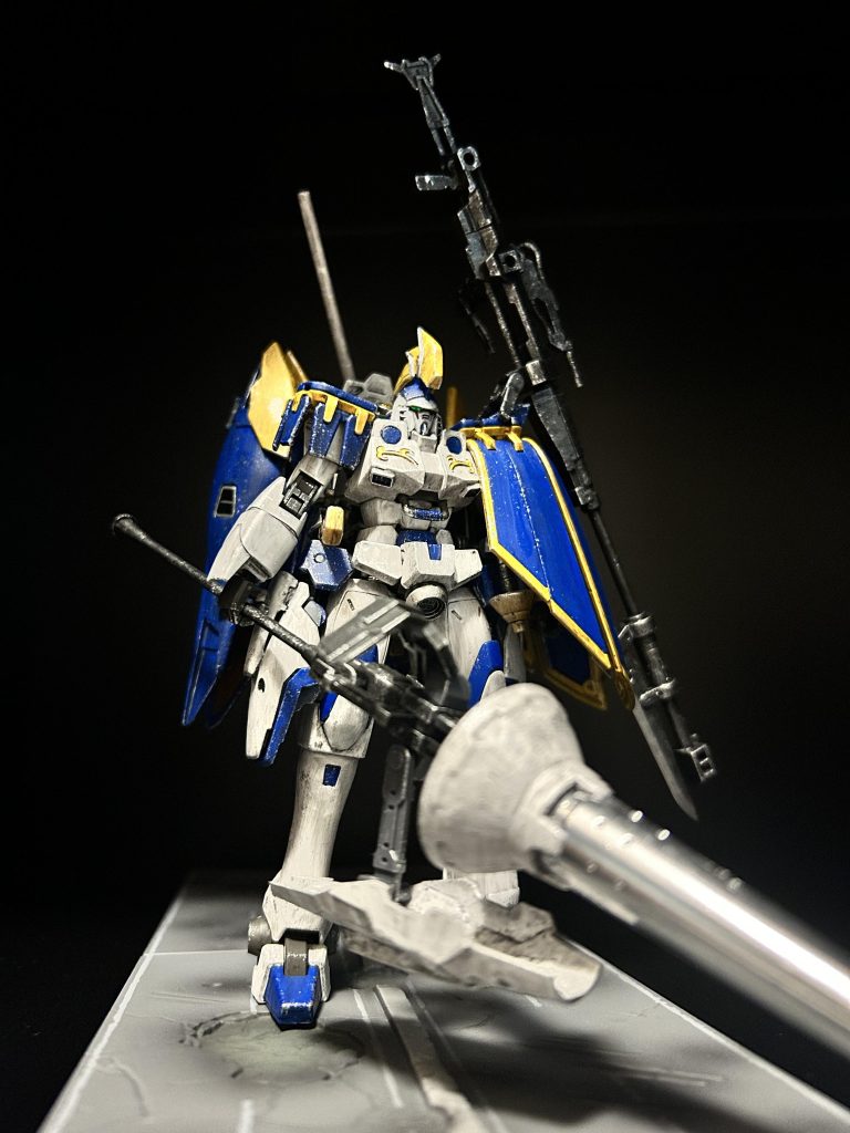 アジアエリアのプレバン工廠にて極少数生産され長年眠っていたレアパーツを組み合わせて製造された超高級機そのため現在同じ機体を再現するには(やもし的には)天文学的な予算が必要と(やもしに)言われている