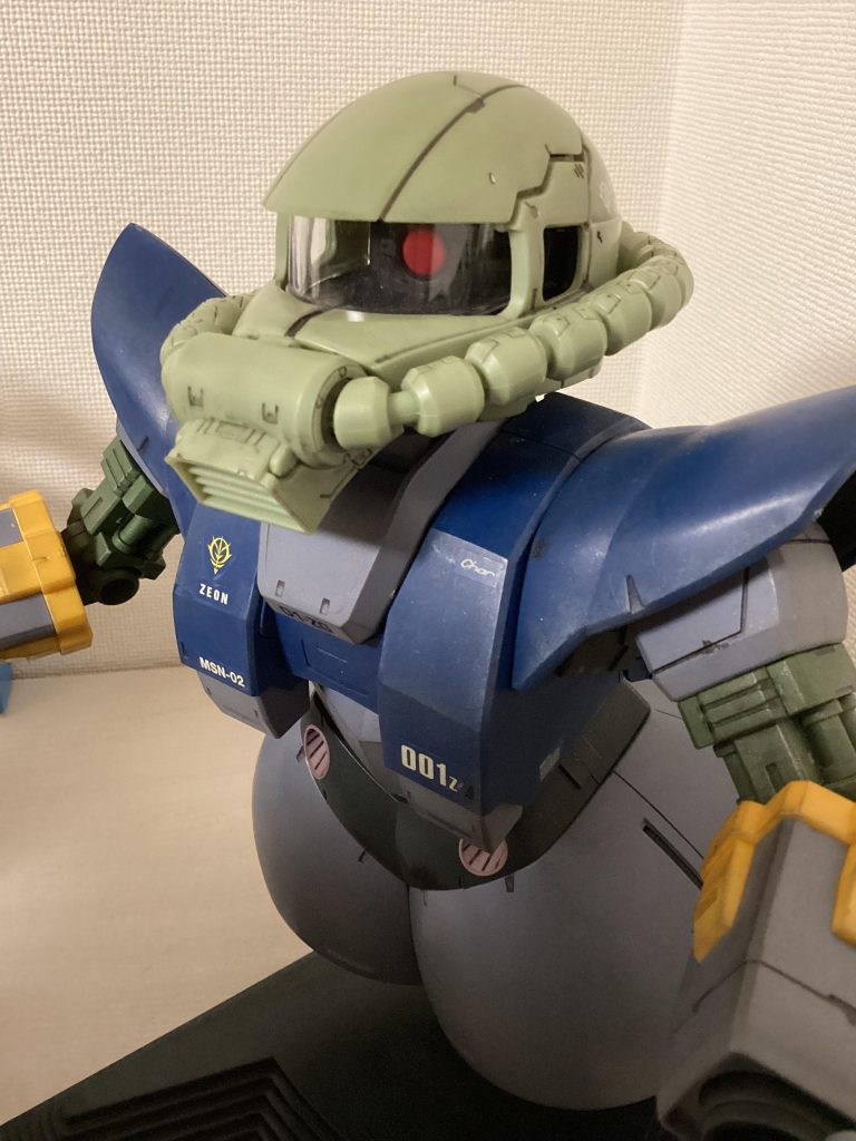 エクシードモデルのザクヘッドをただ乗せただけですごめんなさい。