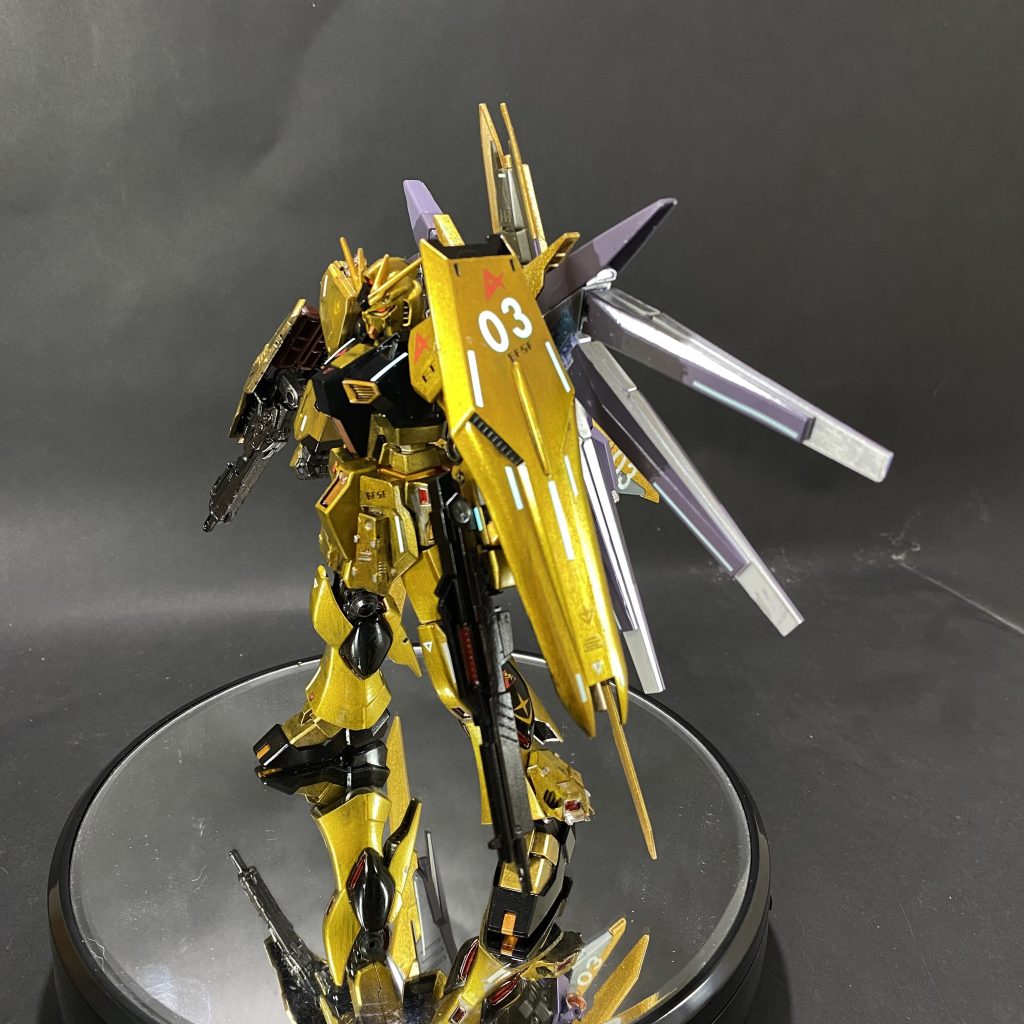 νガンダム3号機–3枚目/制作者：@giyaran23