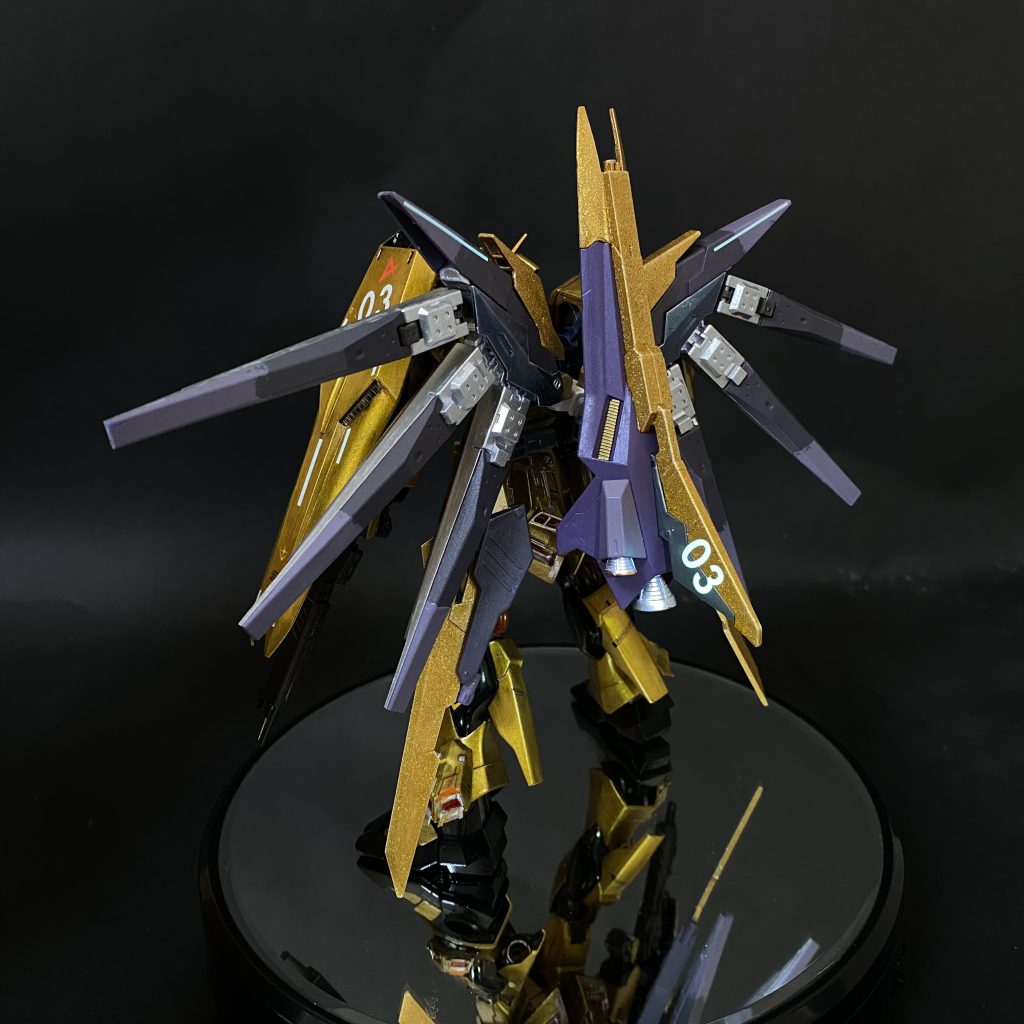 蓄光デカールで無理やりアクセントをつける。