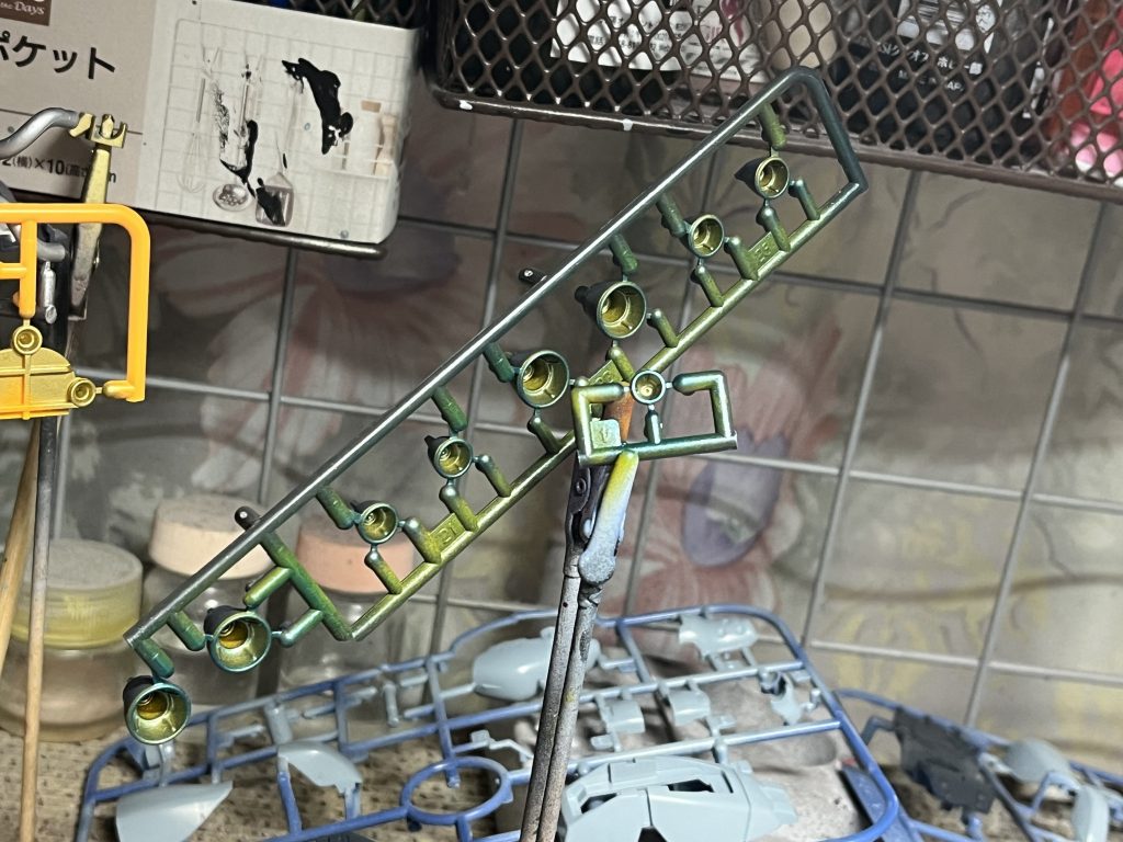 一部のバーニアは灼けてる感じに。それらしく見えるかなぁ