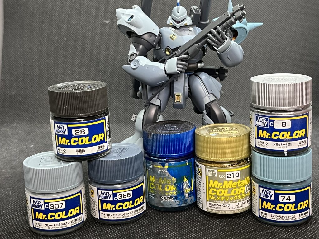 今回使用した塗料。メタルブルーはバーニアの灼けた感を表現するのに使った。