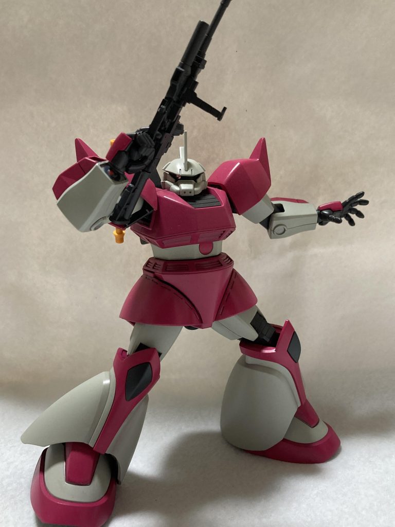以上、傭兵部隊のゲルググでした!作って思ったのが…うん…すっごいハマーン・カーン( '-' )本当はグフ飛行試験型のピンクカラーにしようと思ったのですが、ピンクの色合いが強すぎてこうなりました…(´▽`) '` '` '`…あんまり納得していないので、年末にもう一体作って塗りたいと思います🥶閲覧ありがとうございました!