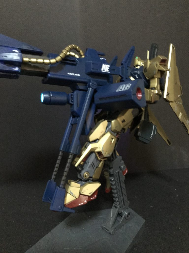 メガバズカランチャー射撃体勢。長物を持たせると迫力出ます。