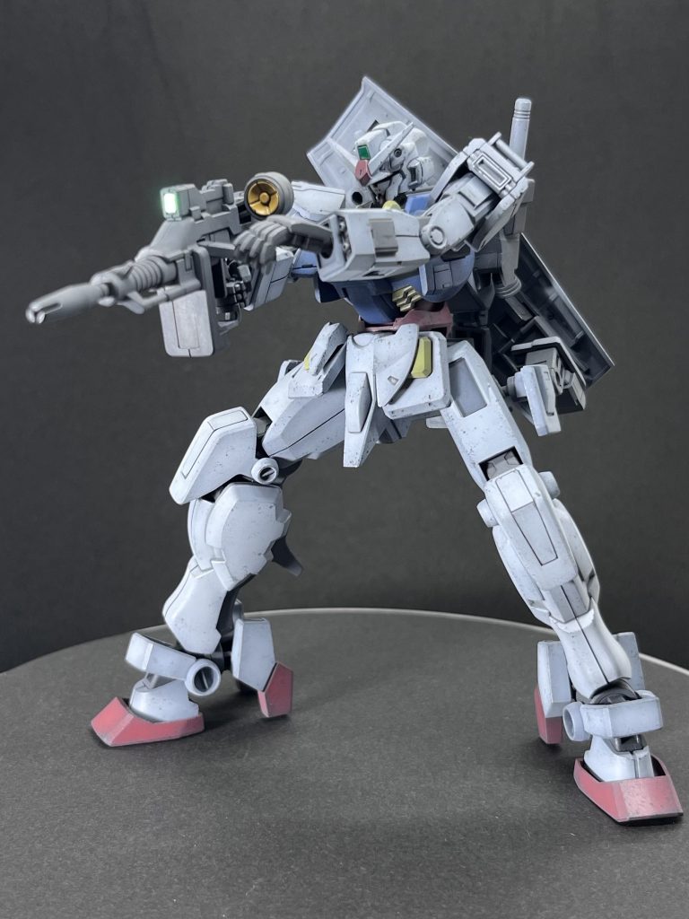 水星キットなので、ポージングは楽々決まります。