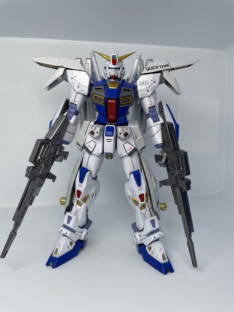 ＧＰ01ＦＢを彷彿とさせる姿でスッキリとした感じにまとまっていてカッコいいです。