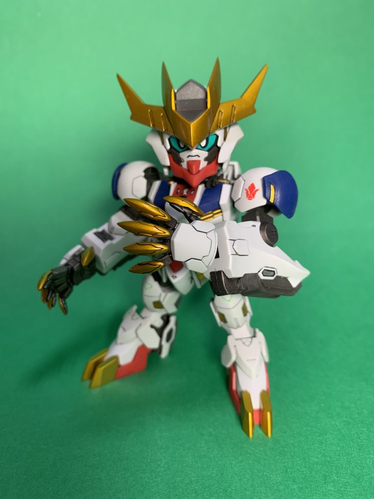 目は180度回転で黒目ありなし選択できる。