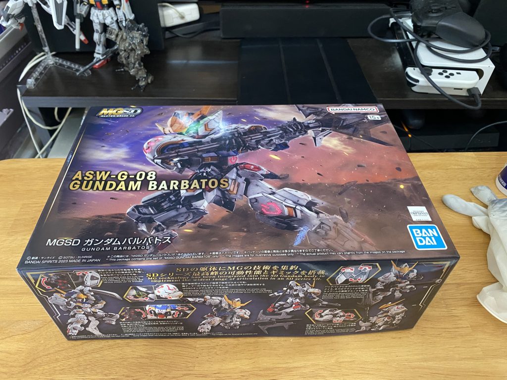 再販されたけど軒並み店頭には無くて、ネットでは若干の転売価格になっている中、近所の模型店で発見。最高かよ!