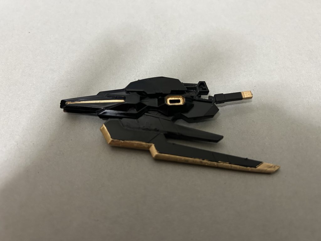 そして近接戦用のビームブレイドで、本体部分のとこが殴打武器にもなり、