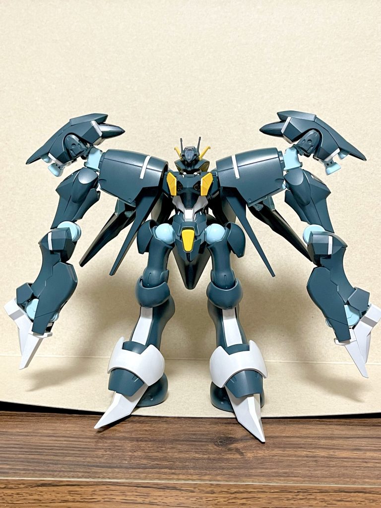 バイアランベースでファラクトの部品を取り付けた感じになります。塗装はファラクトっぽくなるようにしてます。