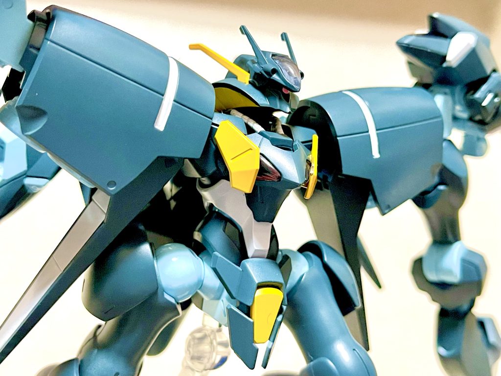 ボディーはファラクトのを使用してます。顔はバイアランでおでこ部分をカットし、ファラクトのおでこを移植してます。