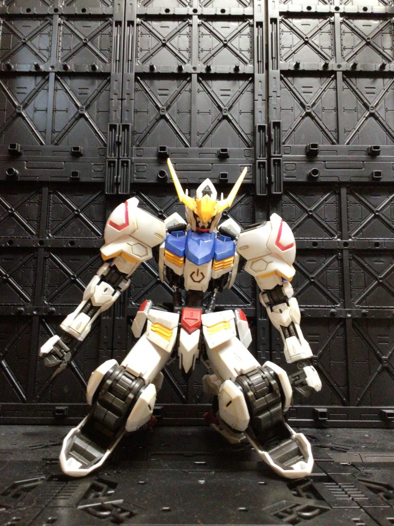 アニメ初登場時こっからケーブルとかホースとかが出てるともっとリアクター感がですんだけど、僕にはそんな技術はない…