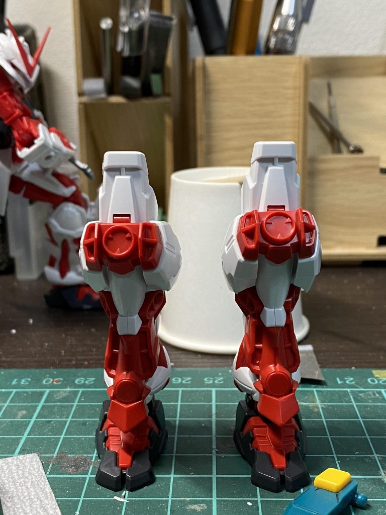 足は膝部分で４㎜延長（写真は２㎜延長のものです。４㎜は撮り忘れました）