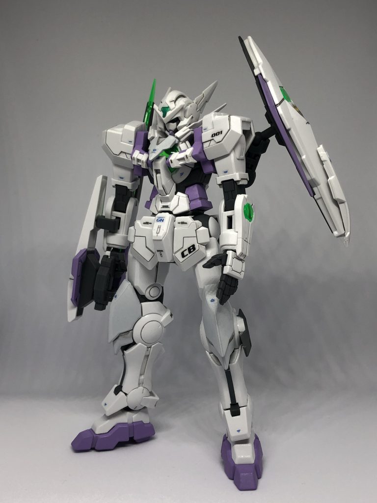 雑誌付録のHGガンダムアストレア専用パーツを以前、中古店より購入しており、エクシア系ガンプラを再販待ちしていたところ、ようやくHGBFアメイジングエクシアが再販、ゲットしたため制作しました。他にRGガンダムエクシアのパーツやHGBFボールデンアームズを使用しています。