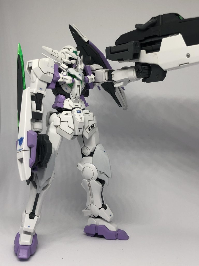 GNバズーカは重いですね。片手で打つのは難しそう。