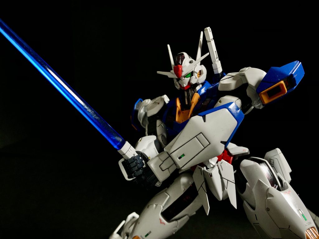 ホワイトのスミ入れはどうしても滲みが出てしまいます。拭き取りが悪いのか?スジボリが甘いのか?表面が荒いのか?もっと研究と修行が必要です。