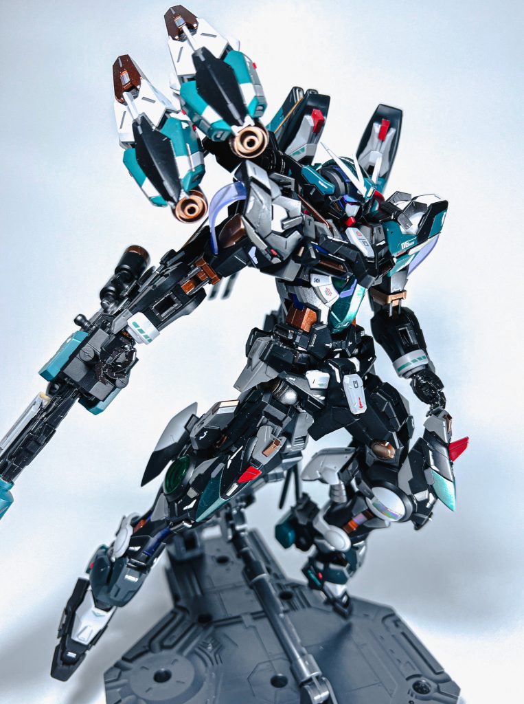 アシンメトリーな装甲かつ、バランスよくまとまりました。