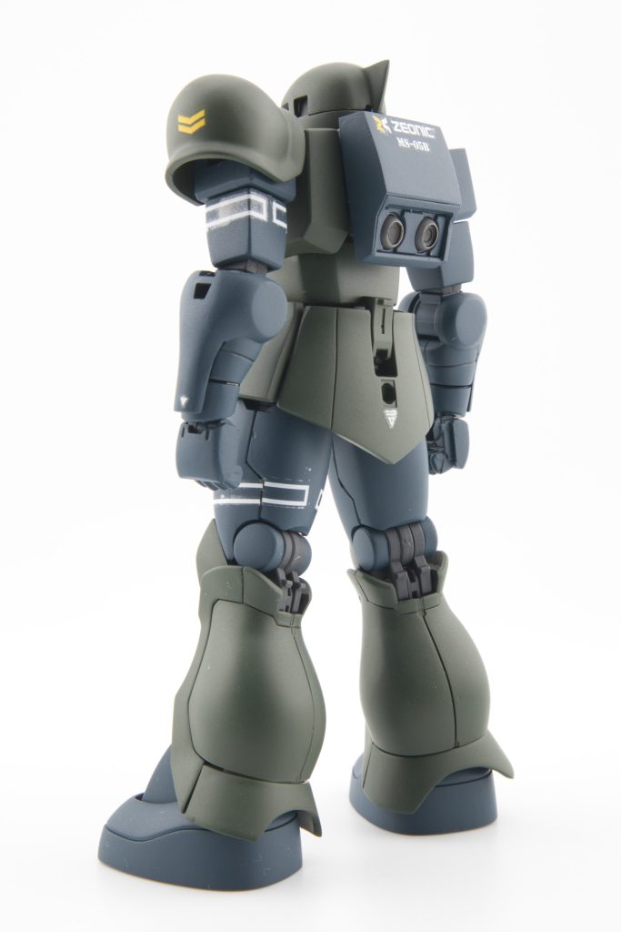 ザクIには脹脛？アキレス腱？のところの装甲に切り欠きがある事に今回初めて気付きました（ザクI作ったことあるけどあんま意識した事なかった）。