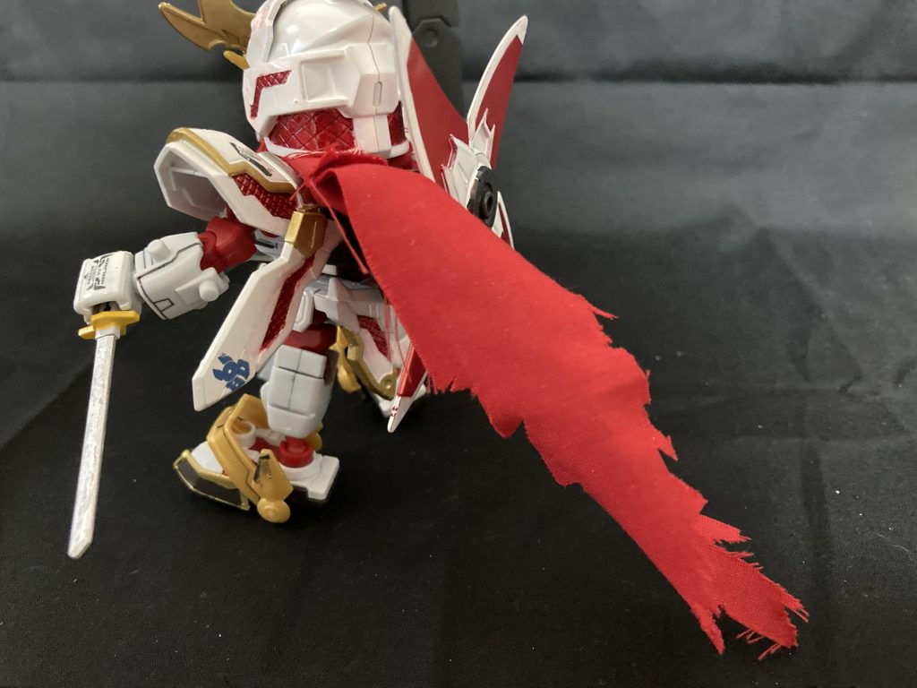 マフラーは布で新規作成、劇中のヒラヒラ感が好きだったので付属の赤パーツではなく新規に( ´ ▽ ` )