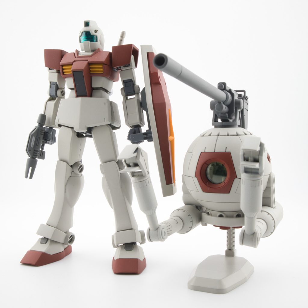 ボールと一緒に。ボールも同じ色合いにしてます。