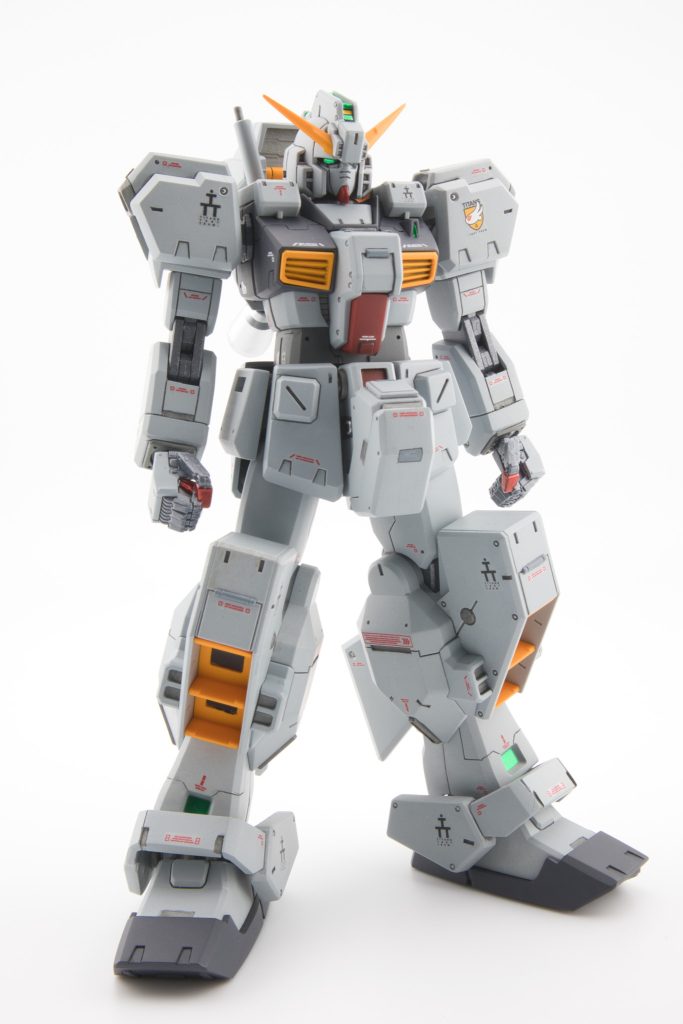 合わせ目消し・後ハメ加工の基本工作の他、胴を1ミリ延長し各所にディテールを追加しています。デカールは付属の水転写デカール（プレバンのTR-6拡張パーツ付の方なので）とハイキューパーツのを使用しています。