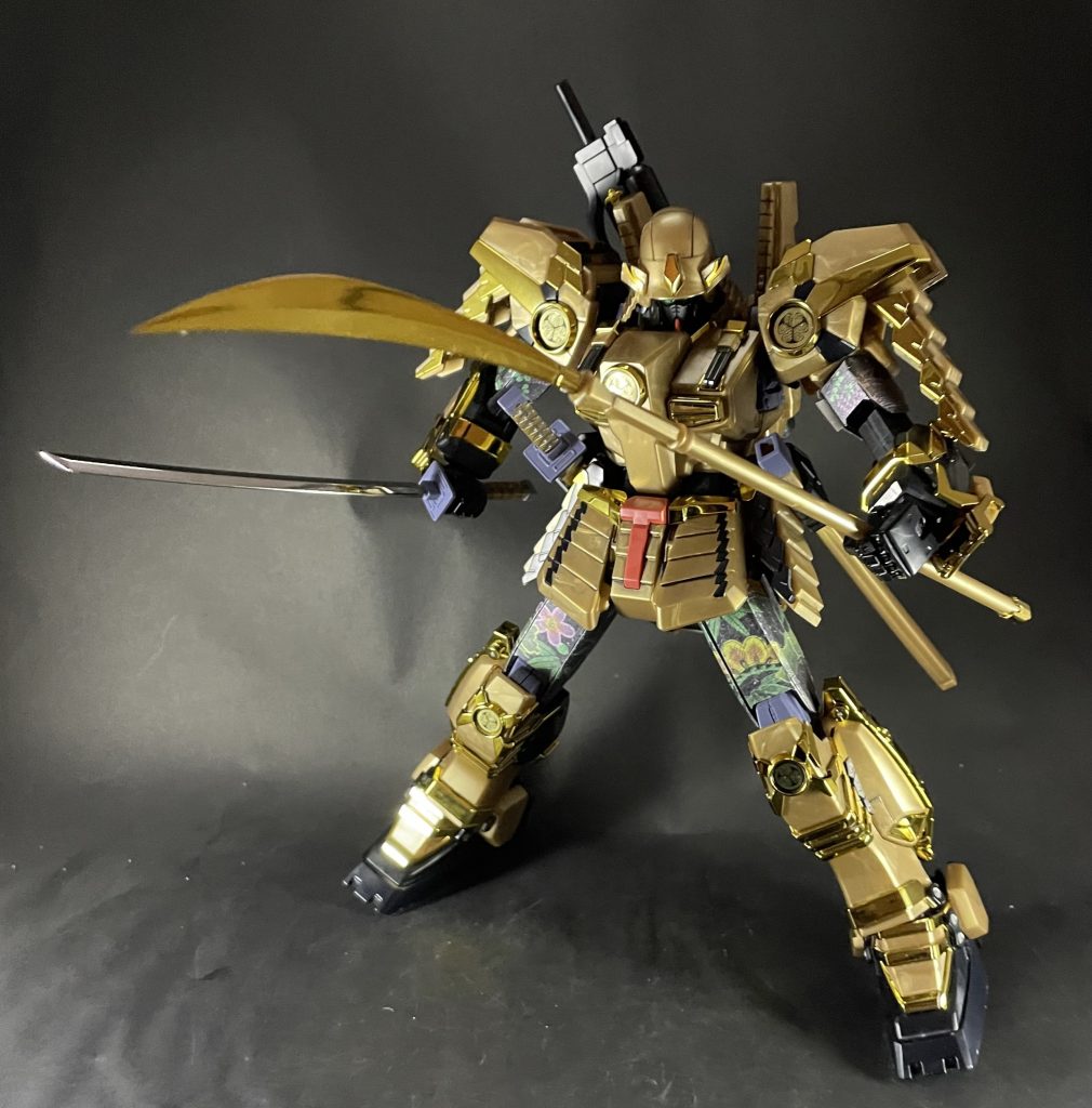 今回は付属のシールを貼るのと、少しだけ筆塗りしています！