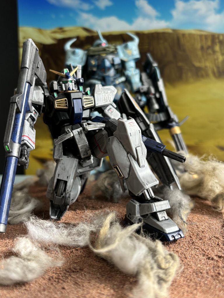 これはこれで好きなカットなんですが、やはりマークIIとグフカスだと流石に所属が違いすぎるよなぁと思い、ザクを作成決めた瞬間です