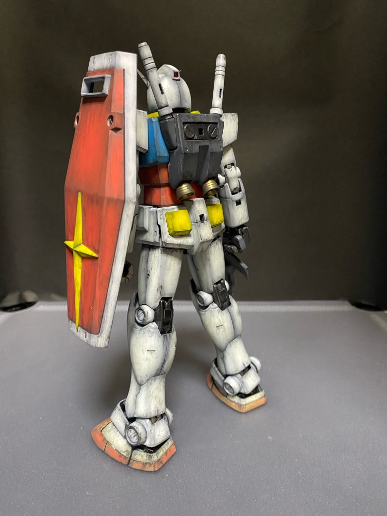 貧弱だったのでバックパックのバーニアを市販パーツに変更しました。