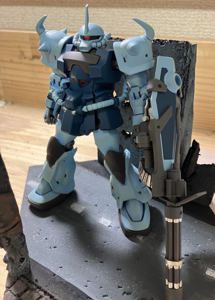 今回はつや消しとウェザリングマスターCを少ししただけデス。後、肩トゲとアンテナをヤスリでトゲトゲにしました!