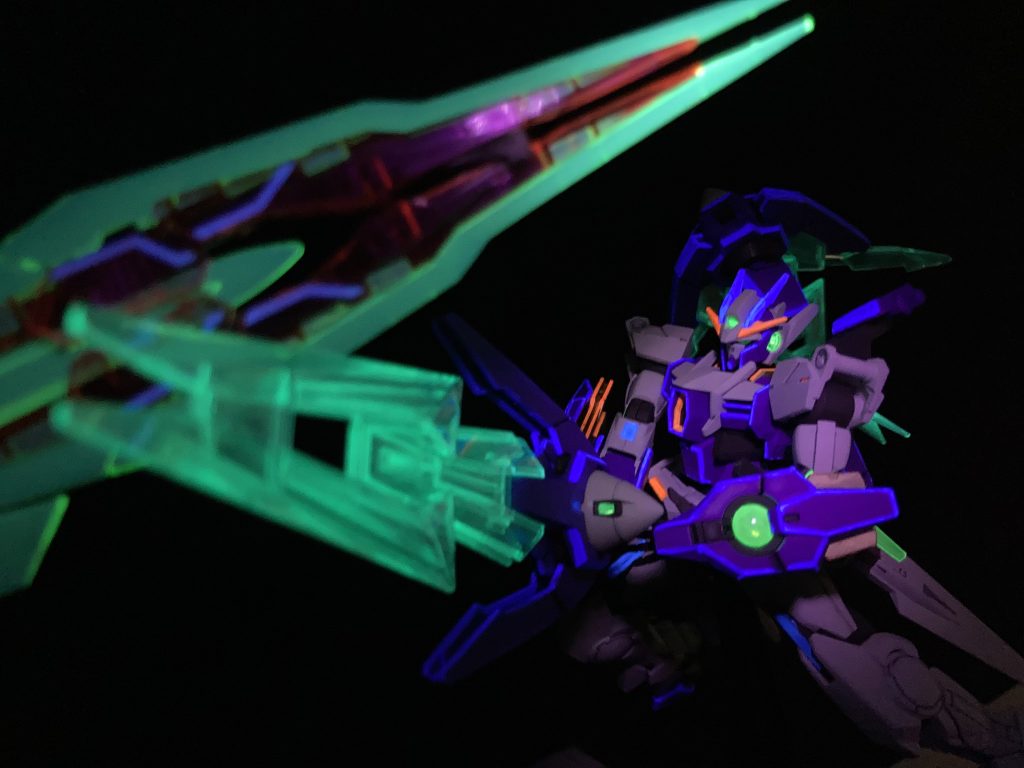 純粋種イノベーターと闘うダイバーアーク