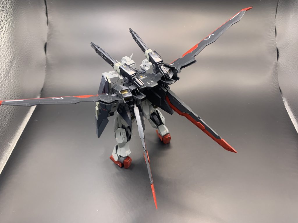 背面。エールストライカーは30mmとジャンクパーツからでっち上げてます。