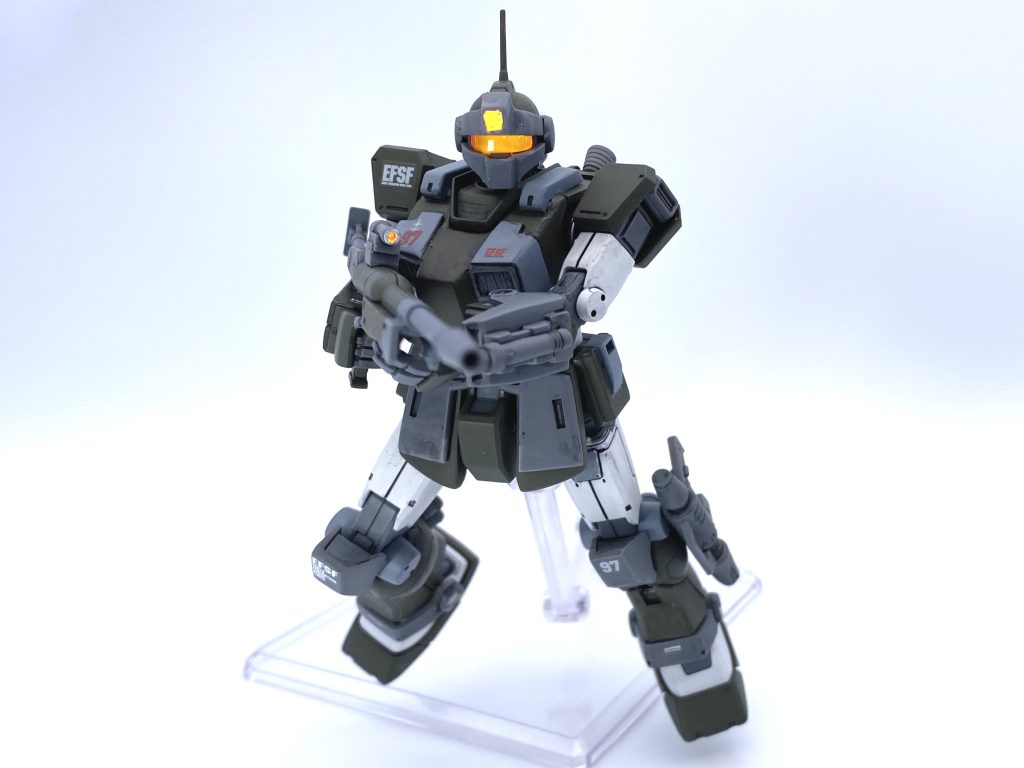 ポージング1。旧キット版のパケ絵参考にポージングしてたりします。オリジンベースの関節すっごい動くからビビるぜぇ! 