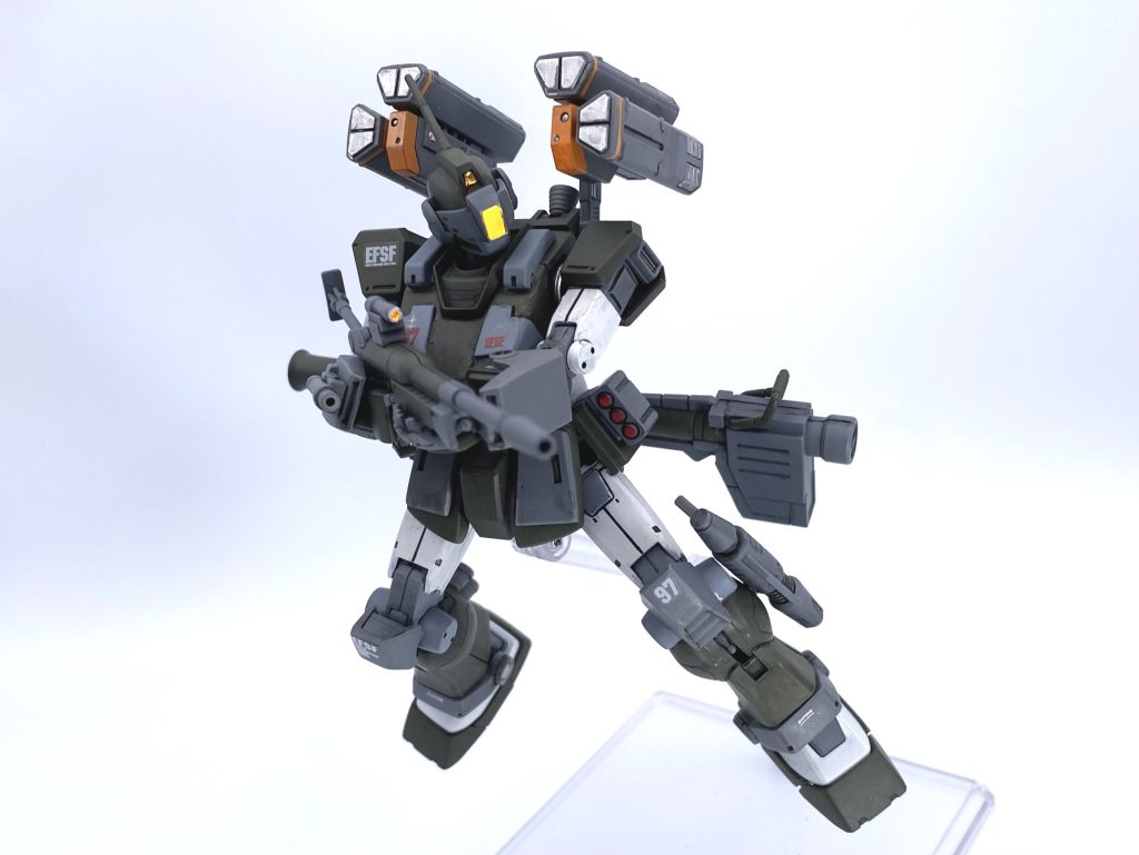 MGのジムスナイパーカスタムイメージのポージングです❕❕なんだかんだこれが良いよね...割とまとまりよくできたんじゃないかなぁと思ってます( *´꒳`*)2ヶ月かかって無いの割と新記録っす...やはり完成系をイメージするの大事さねｯ！割と満足できる形になって良かったですァ！！💮💯💮 